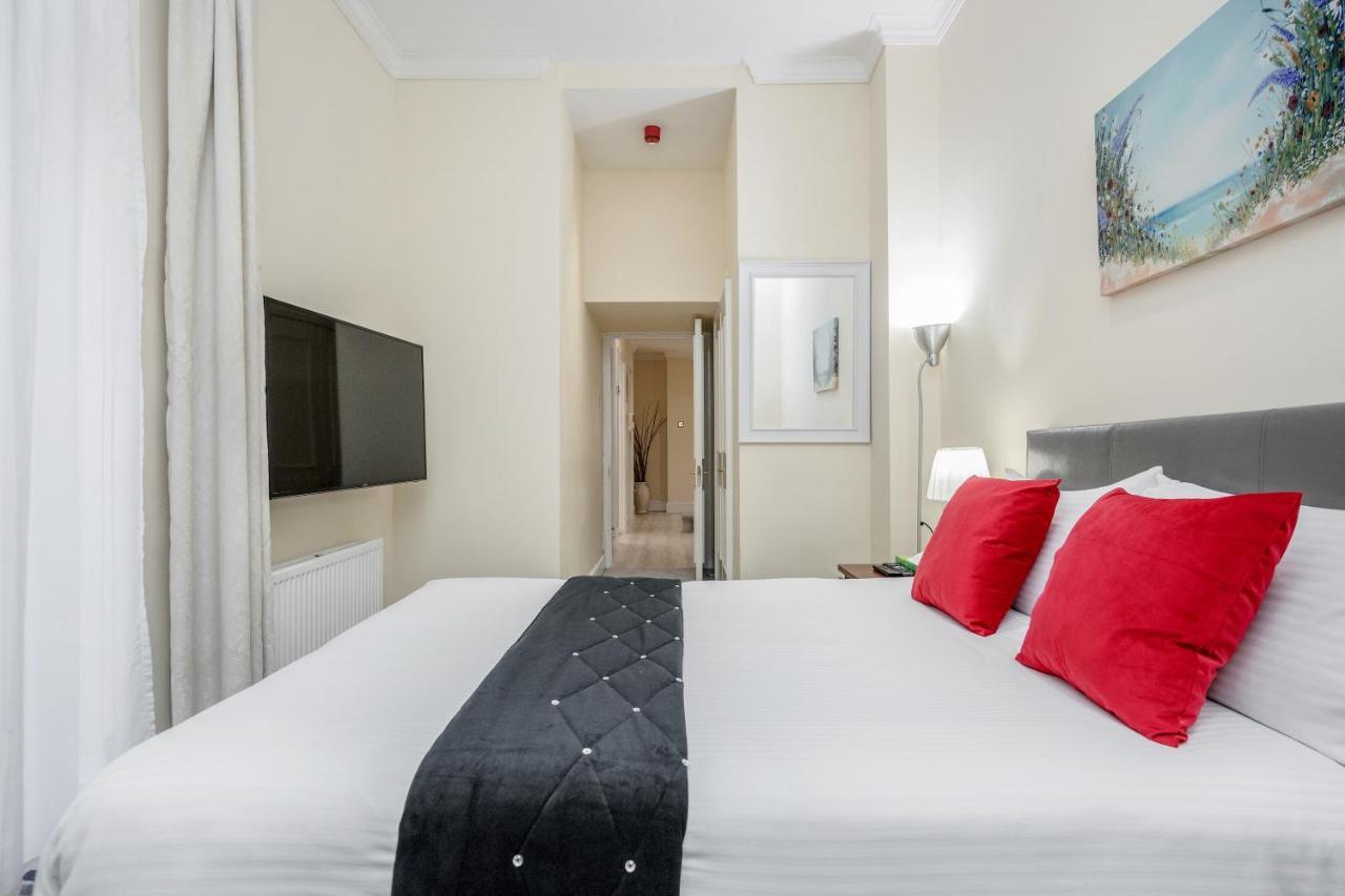 Oxford Street Homestay London Exterior photo