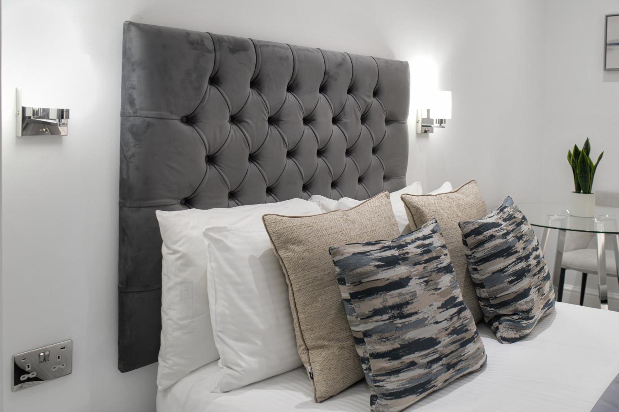 Oxford Street Homestay London Exterior photo