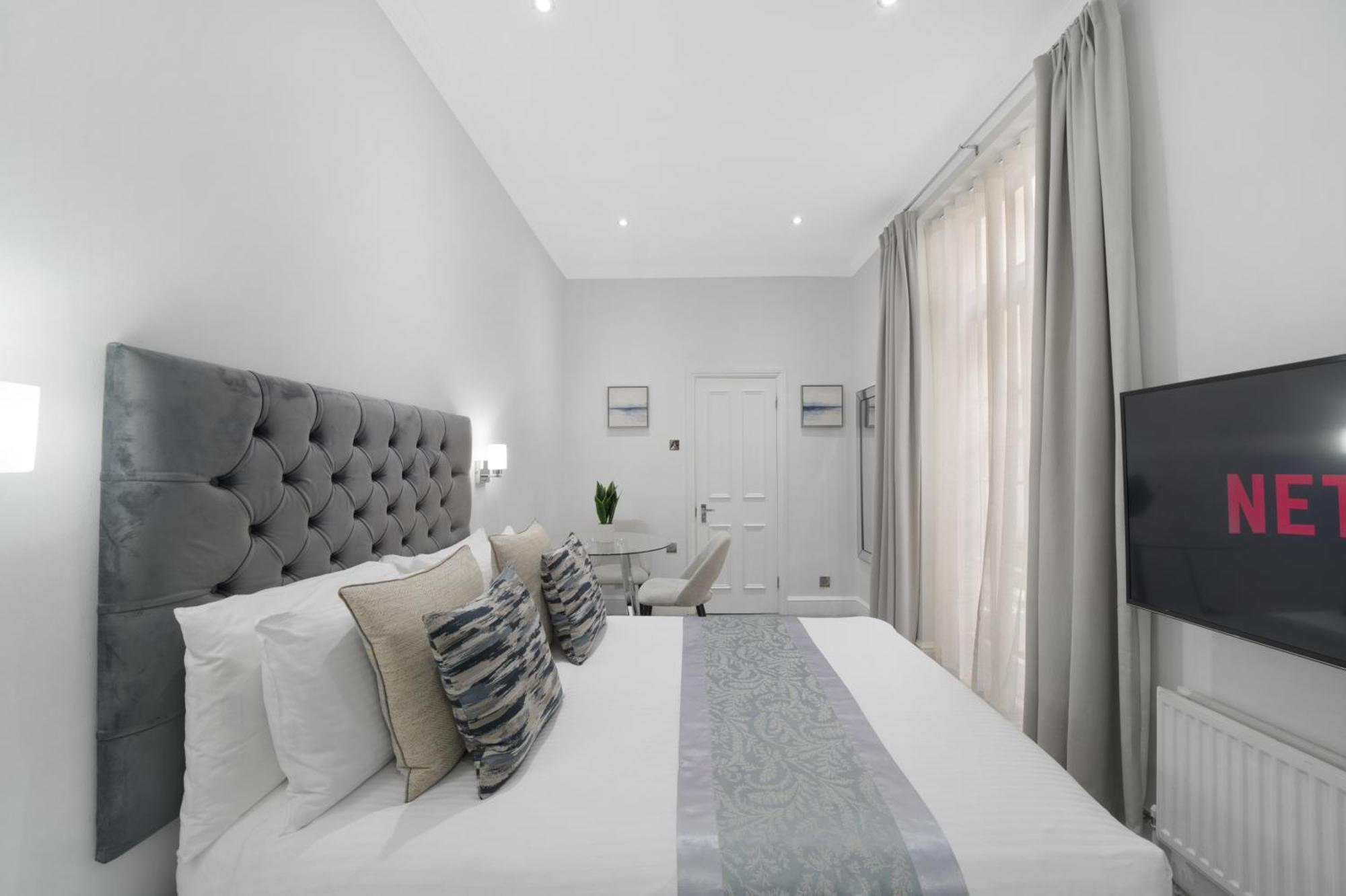 Oxford Street Homestay London Exterior photo